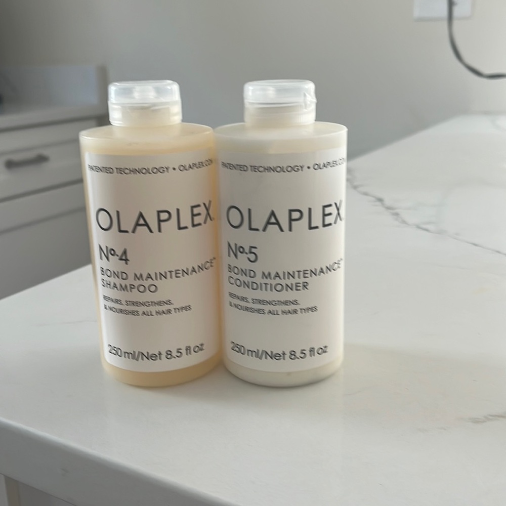 Olaplex Bond Maintenance Shampoo/Conditioner Combo!